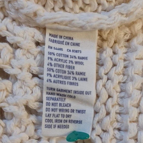 American Eagle Outfitters Beige Knitted Poncho With Fringes. Size XS/S - Picture 8 of 10